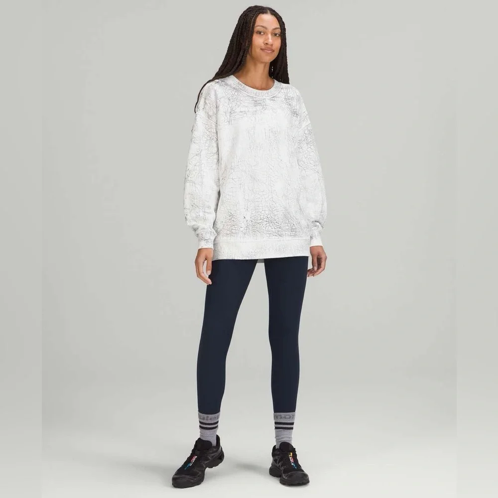 Lululemon Perfectly Oversized Crew Thread Dye White Black 8